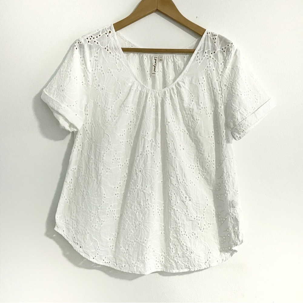 Grand & Greene • white cotton eyelet short sleeve blouse • L